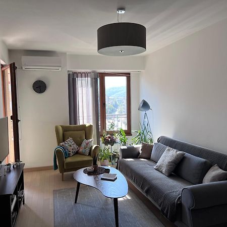 Modern Flatiron Apartment, Skopje Center Eksteriør bilde