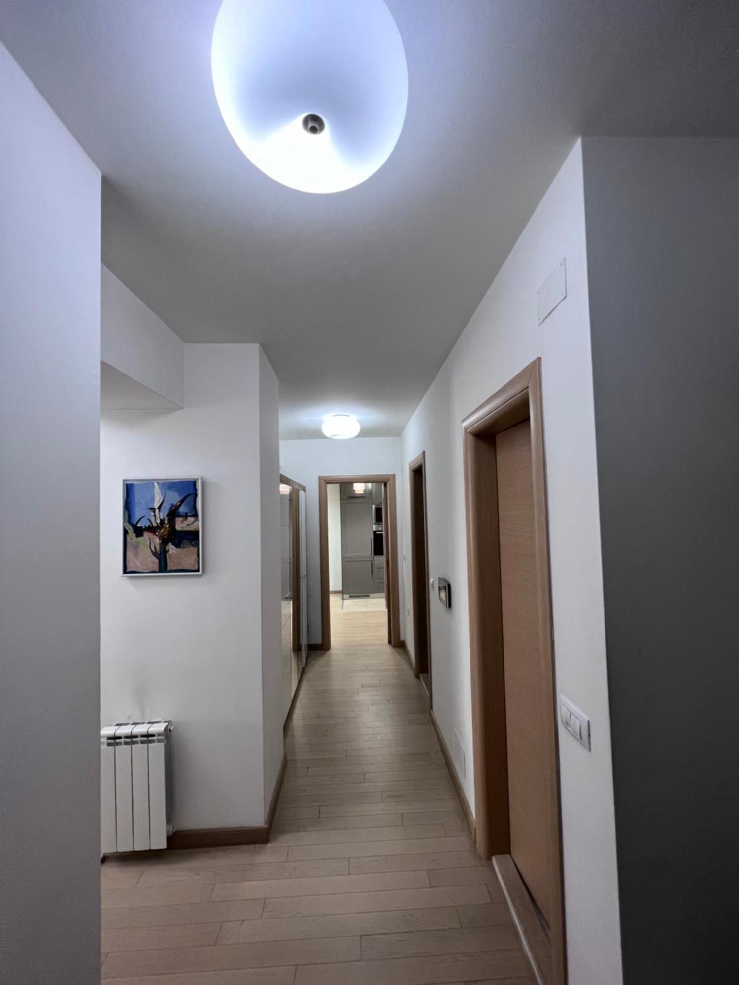 Modern Flatiron Apartment, Skopje Center Eksteriør bilde