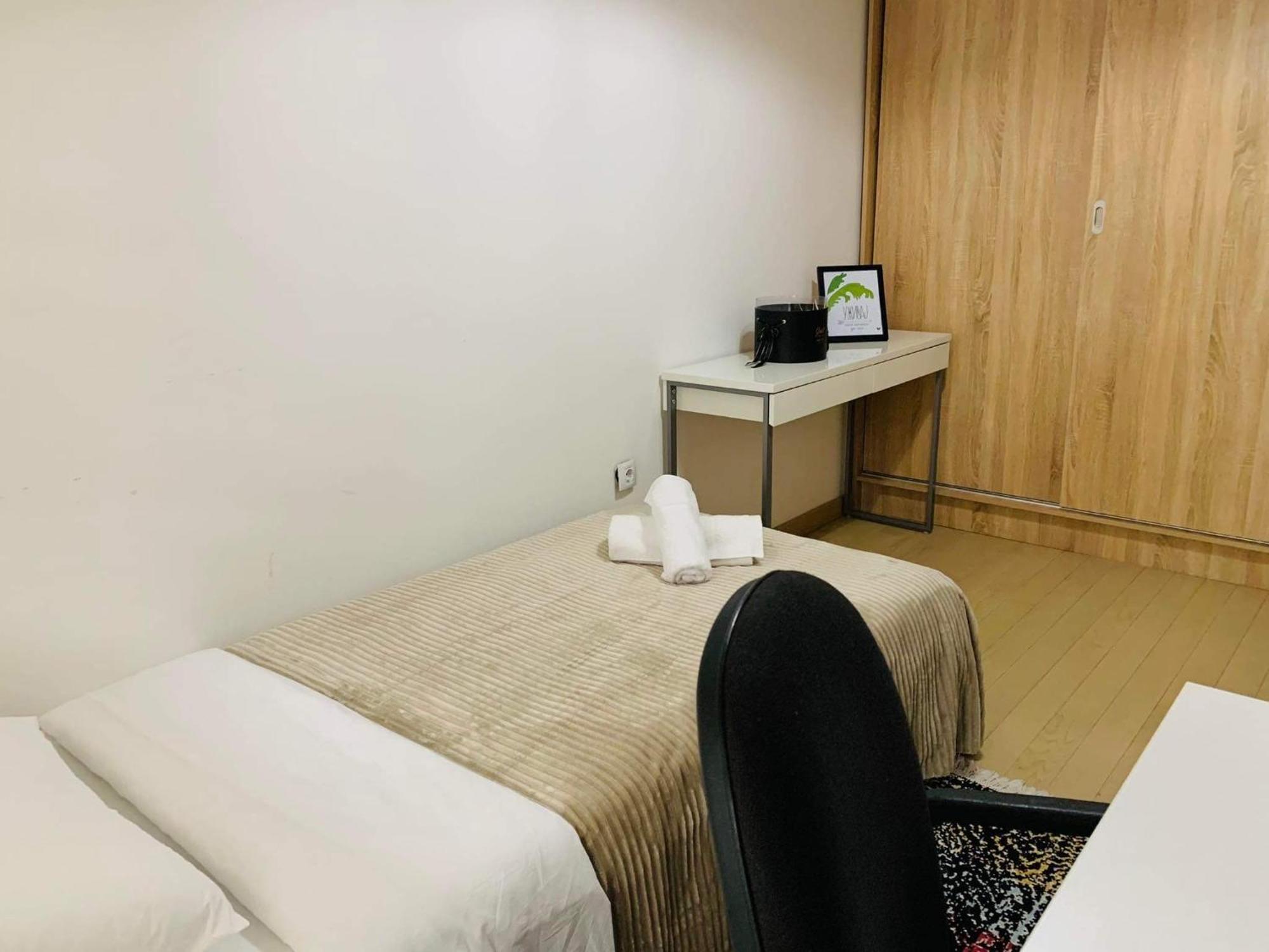 Modern Flatiron Apartment, Skopje Center Eksteriør bilde